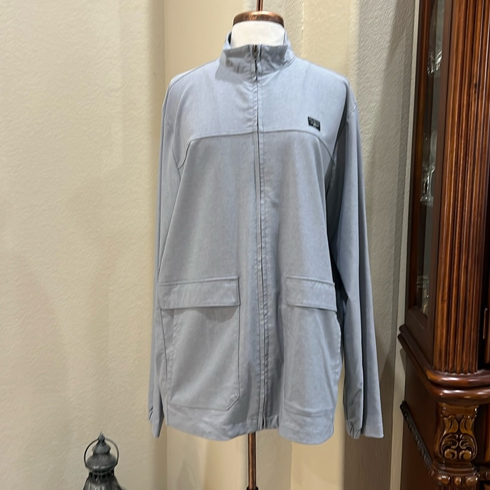 Travis Mathew’s lightweight jacket